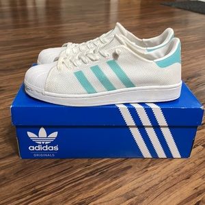 Adidas SUPERSTAR Originals RARE mint & white shell toes Nearly NEW in Box!